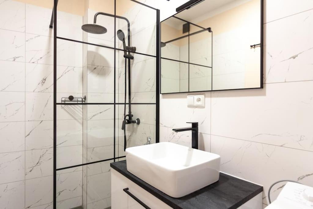 Vysoka Apartman Emf/Stp Bratislava Esterno foto