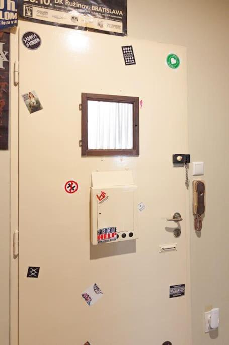Vysoka Apartman Emf/Stp Bratislava Esterno foto